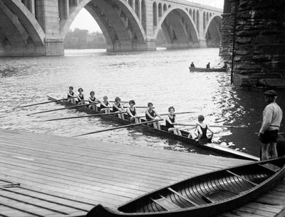 1920 Women's Crew Team Washington D.C. Vintage Old Photo 8 x 10 Reprint