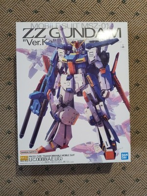 Bandai MG ''ZZ Gundam'' Modellbausatz + Delpi Decal Waterslides