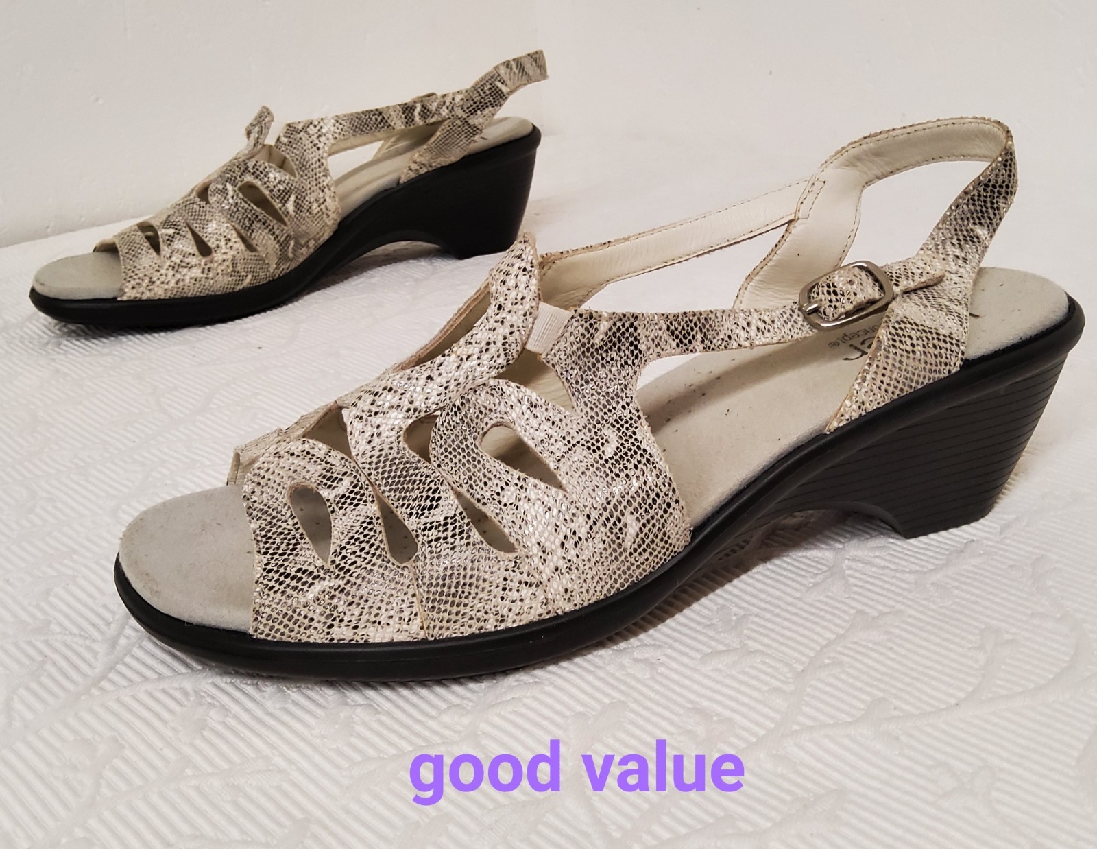 Hotter Crystal EXFWomens Sandals UK Size 8 Black & Off White Snake Print Leather