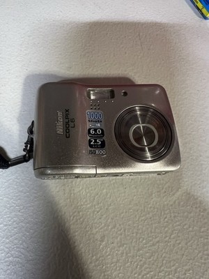 Nikon Coolpix L6 Compact Digital Camera Silver Memory Card 2GB Working (issue)