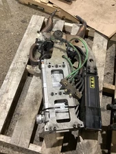 MILCO 665-16001-115 Pinch-Type Weld Gun USED