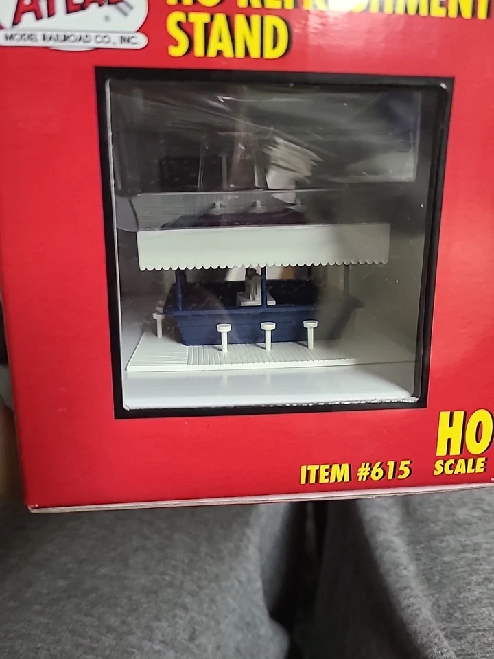 Brand New Atlas HO Scale #615 Refreshment Stand Pre-built Kit With Decals  - Image 4 of 4