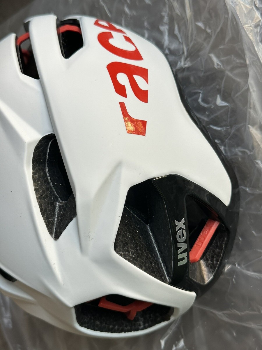 UVEX Race 9 Cycle/Bike Helmet Size 53 - 57cm White- Red Matt UVEX Race 9 Cycle/Bike Helmet Size 53 - 57cm White- Red Matt
