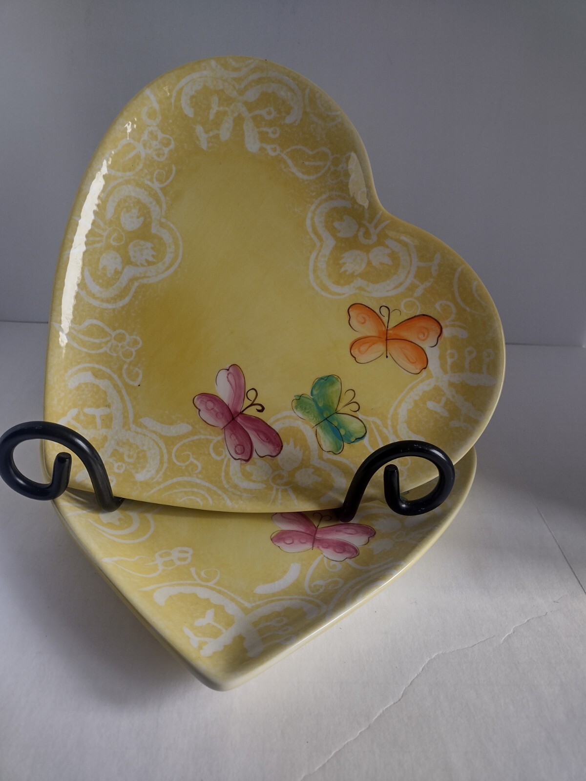  Laurie Gates Melanie’s Butterfly Heart Shape Lunch Dinner Plate 2 Sold Separate