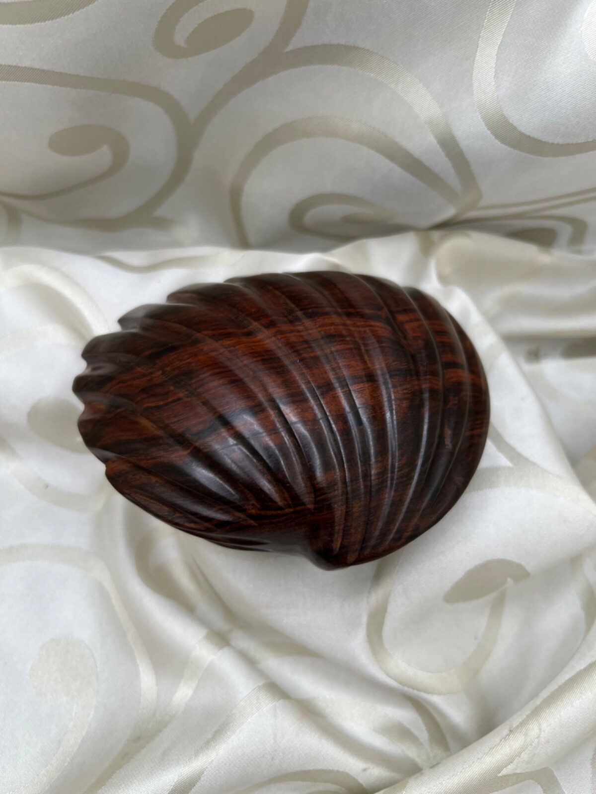 Ironwood carved clam shell paperweight decoration