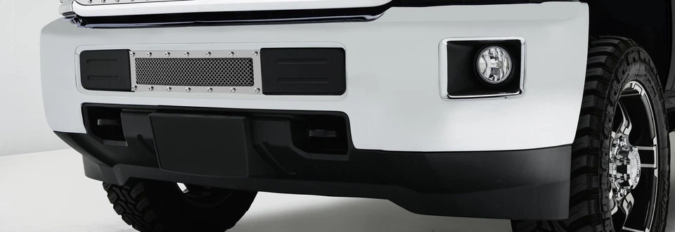 T-Rex Grilles X-Metal Series Studded Bumper Grille Insert - 6721220 Foto 4 de 4