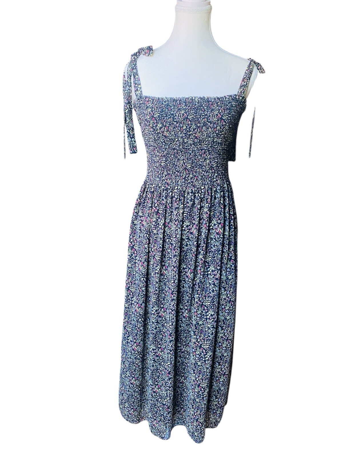Wilfred Aritzia M Flowered Golden Hour Lined Smocked Dress