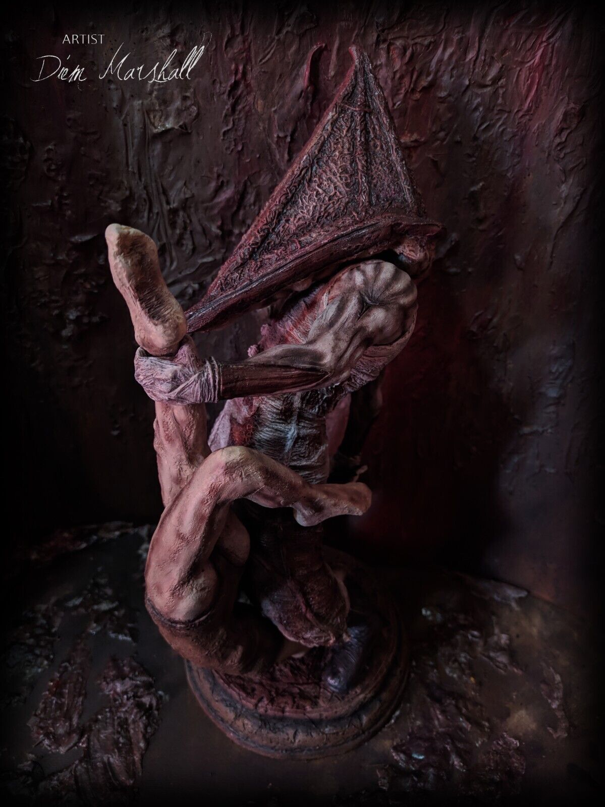 Mi escultura de Pyramid Head…