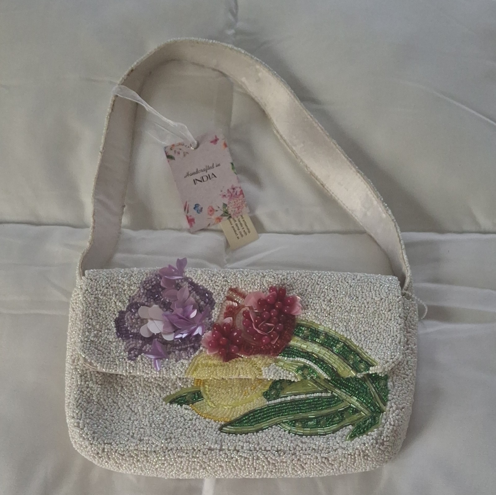 Handmade in India White Beaded Floral Shoulder Bag Lined Magnetic Closure Small