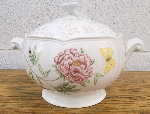 Lenox Butterfly Meadow Round Covered Casserole Bowl By Louise Le Luyer