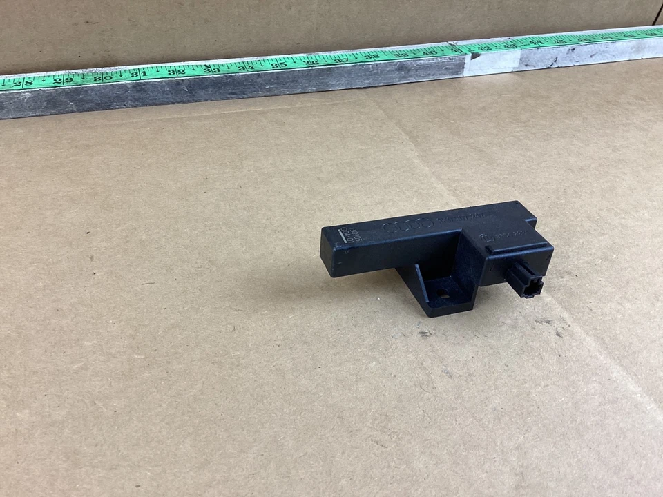 AUDI A6 2011-2017 LLAVE TRASERA SIN LLAVE MENOS LLAVE DE ENTRADA ANTENA SENSOR 8K0907247 OEM Foto 4 de 4