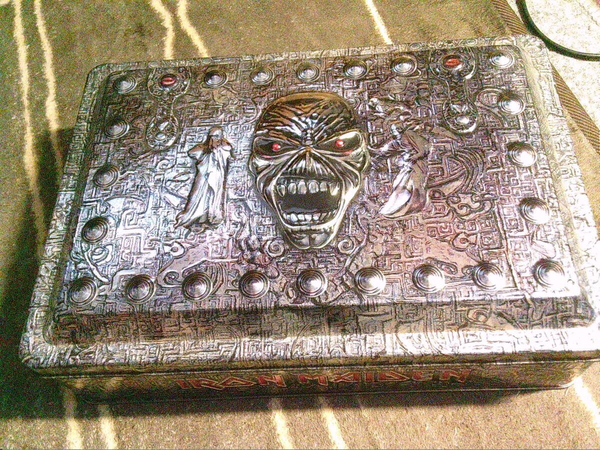 IRON MAIDEN Eddie's Archive Box Set Limited Japanese Edition IRON MAIDEN Eddie's Archive Box Set Limited Japanese Edition