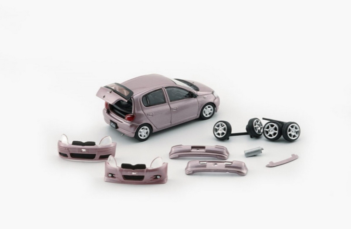 BMC 1/64 Scale Toyota Yaris 5 doors 1998 Pink RHD Diecast Car