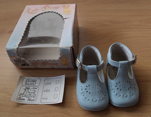 Zapatos piel celeste bebé Talla 17 León Shoes. COMBINO ENVÍOS | eBay