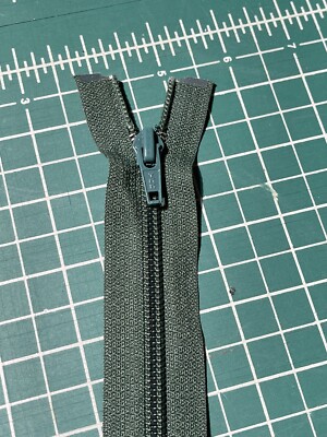 Qty 27 23  YKK Nylon Coil Open End Separating Zippers #5 Dark Green CNFOL-56 DA