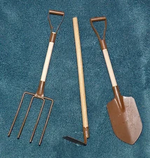 SET OF 3 MINI RUSTED GARDEN TOOLS FOR CRAFTS!! LOOK!!