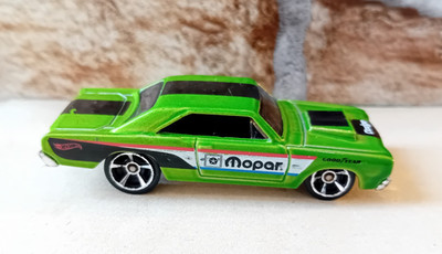 2010, Hot Wheels ´68 Dodge Dart, Mopar, grün, lose