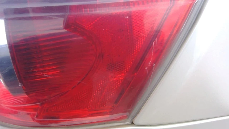 07 08 09 10 2011 12 GMC Acadia pasajero derecha luz trasera lámpara | cuarto montado Foto 3 de 4