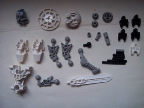 Lego Technic Bionicle Kopaka 8536 - 31 pieces with canister