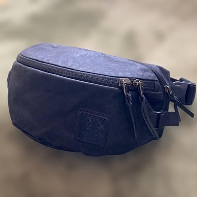 Carryology Evergoods Griffin MHP3.5 Sling Black Tasche Waxed Cotton Limited G...