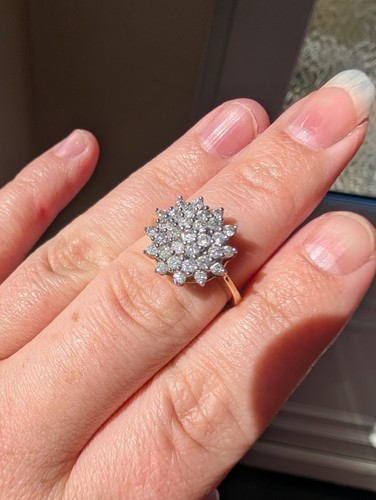 9ct Gold Diamond Cluster Ring - Picture 2 of 7