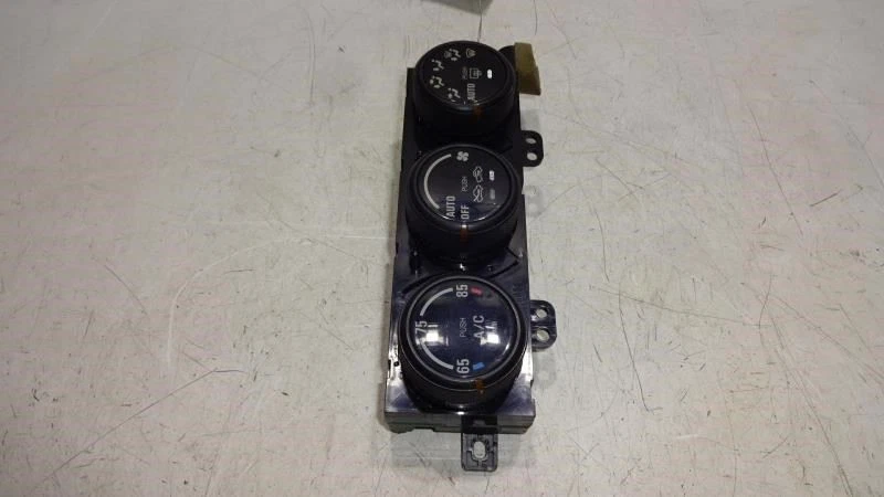 Control automático de temperatura para Suzuki XL-7 495511 2004 2005 2006 Foto 2 de 4