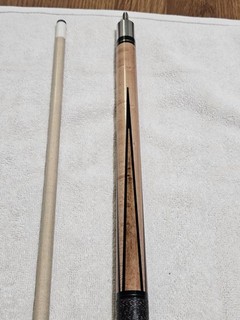 Schön StL3 Two Piece Billiard Pool Cue with Shaft & Black Cue Case