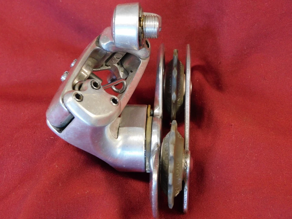 Vintage 1984 SunTour RD-5200 Superbe Pro Rear Derailleur w/ Sealed Pulleys 180 g - Image 2 of 4