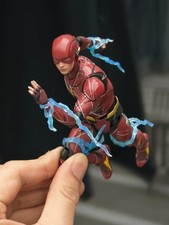 Mafex 243 1 12 Justice League The Flash Barry Allen Action Figure In Stock