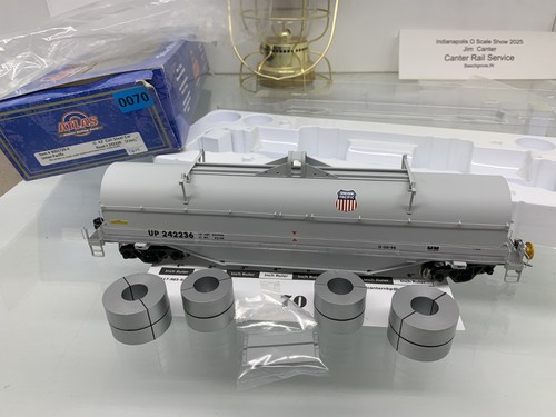 070 Atlas 42' bobina acero coche Union Pacific UP 242236 2 rieles escala O | Condition: Used