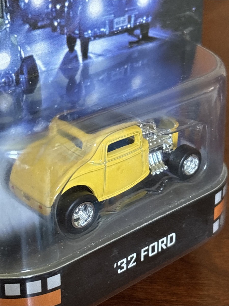 Hot Wheels American Graffiti '32 Ford Yellow Retro Entertainment