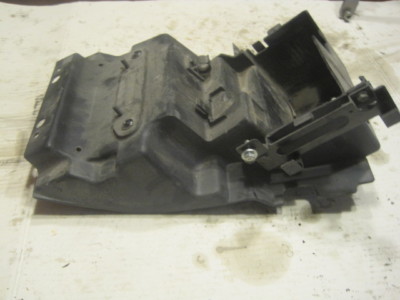 91-95 KAWASAKI NINJA ZX7 ZX-7 ZX750 R REAR INNER FENDER BATTERY