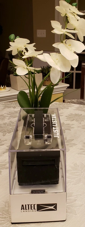 Altavoz Bluetooth Altec Lansing LifeJacket XL Jolt Resistente Impermeable IWM790-BLKC Foto 3 de 4