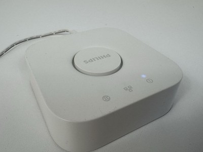Philips Hue Bridge 2.1 Smart Lighting Hub Model 3241312018A WiFi White