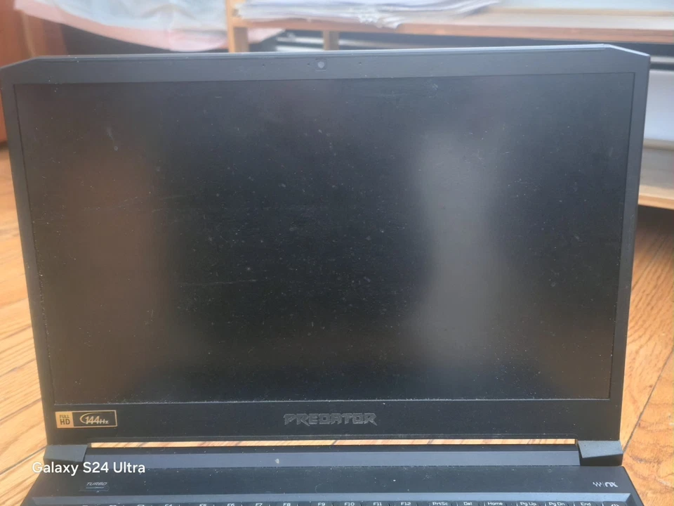 Acer Predator Helios 300 15.6" Gaming Laptop FOR PARTS ONLY - Image 4 of 4