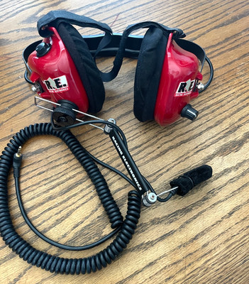 Racing Electronics RE005 Legacy Racer Headset - noise cancellation, PTT, volume