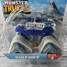 HOT WHEELS Monster Truck BLIZZARD BASHERS  BIGFOOT with Tank Tracks 1:64 Diecast