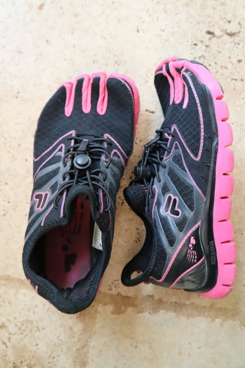 Black Pink Textile Synthetic FILA SKELETOES Athletic Shoes US