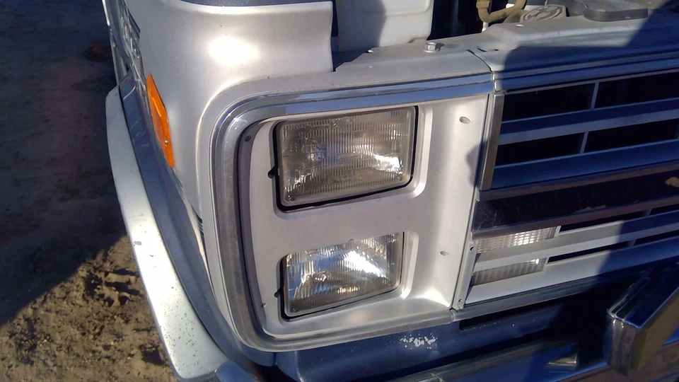 1985-1991 Chevy G20 Van Passenger Right Trim Bezel Around Headlight Oem Dual Rh - Image 4 of 4