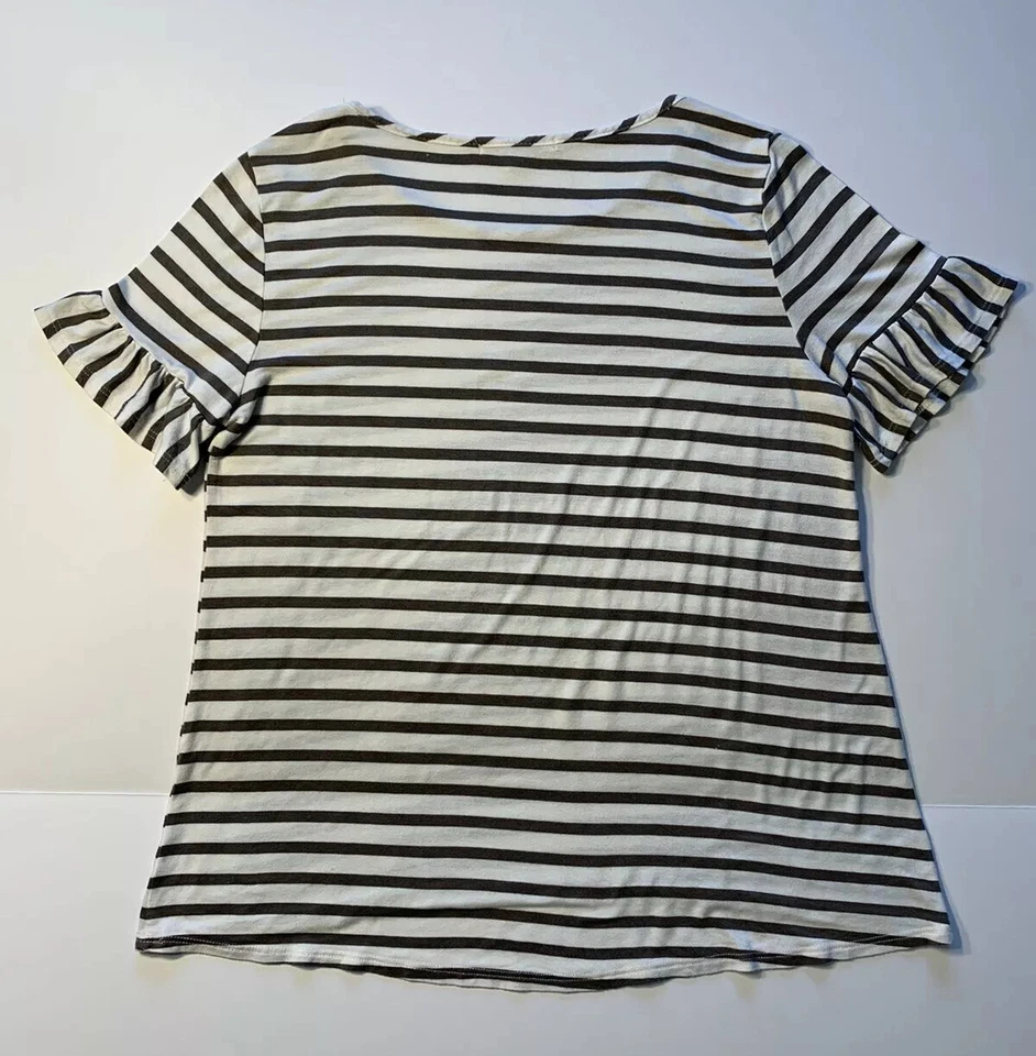 Top de mujer sobre verde rayas blancas y marrones manga fluida con volantes mediana M Foto 4 de 4