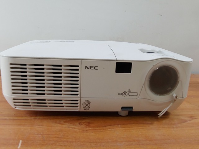 Nec np210 - projecteur dlp - 2200 ansi lumens - xga (1024x768) - 4:3 (5028695607514)