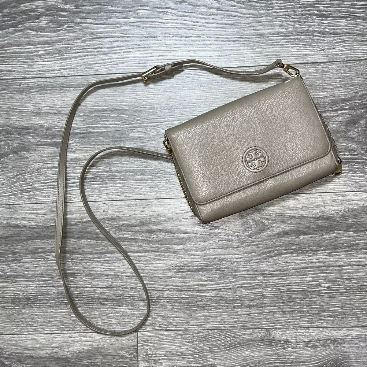 Bombe flat wallet best sale crossbody