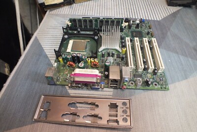 INTEL D845GLAD, AA A86717-207 Socket 478 Motherboard +CPU 1.8GHz +RAM 512Mb +I/O