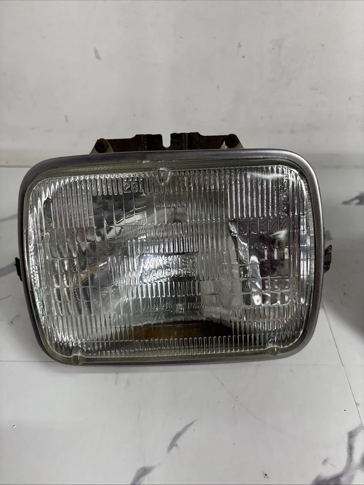 Dodge Truck W100 W250 D350 1984-1993 primera generación faros carcasa cucharones Foto 2 de 4