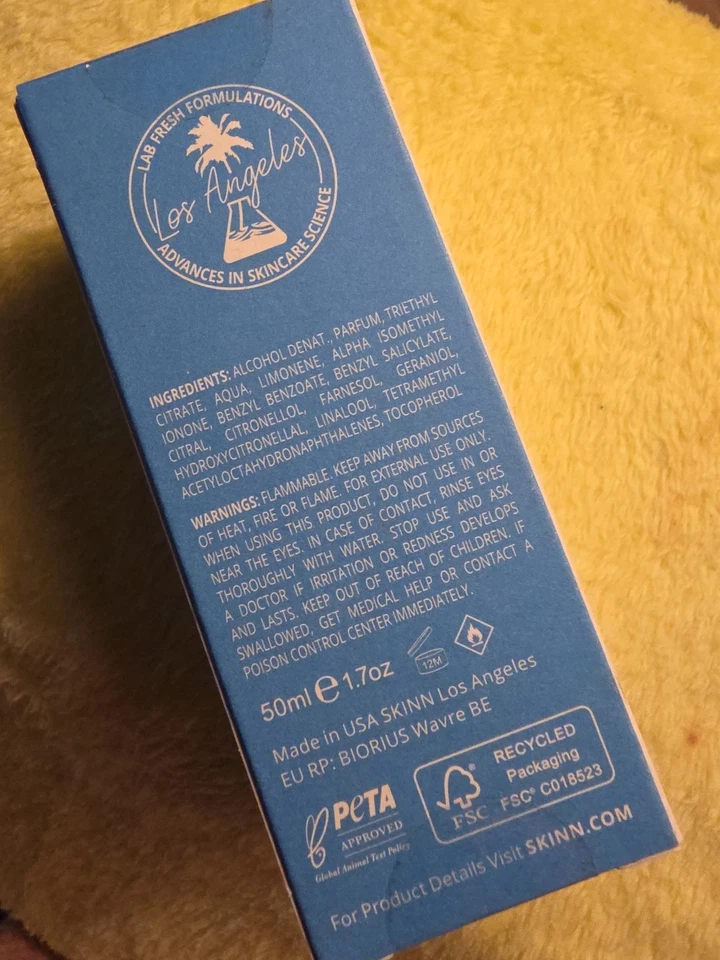 SKINN Los Angeles Eau De Parfum 1,7 OZ / 50 ml LOS ANGELES EDP para hombres y mujeres Foto 3 de 4