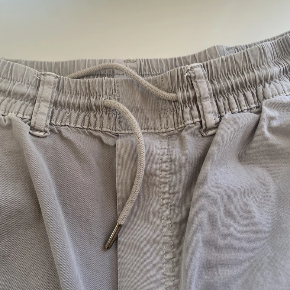 American Eagle Men’s Relaxed Cargo Pants Light Grey Size XS 30x28 Used - Image 2 of 4