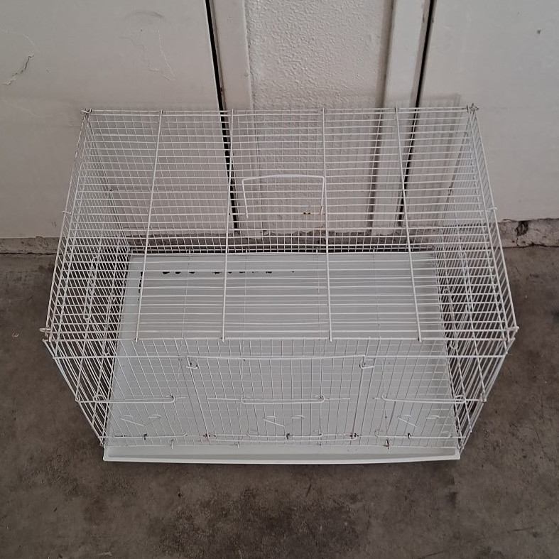 White Metal Small Animal Cage w/ Plastic Base Tray, Single Tier
