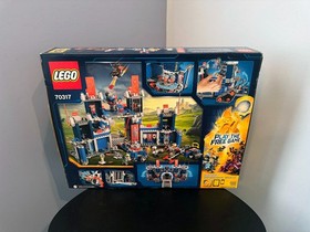 LEGO Nexo Knights 70317 The Fortrex Castle Axl Aaron Clay Retired New Sealed