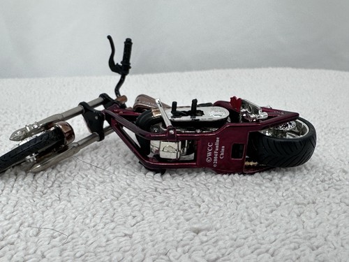 West Coast Choppers Penny Saved Motorcycle Jesse James Green 1:24 Scale - Picture 9 of 10