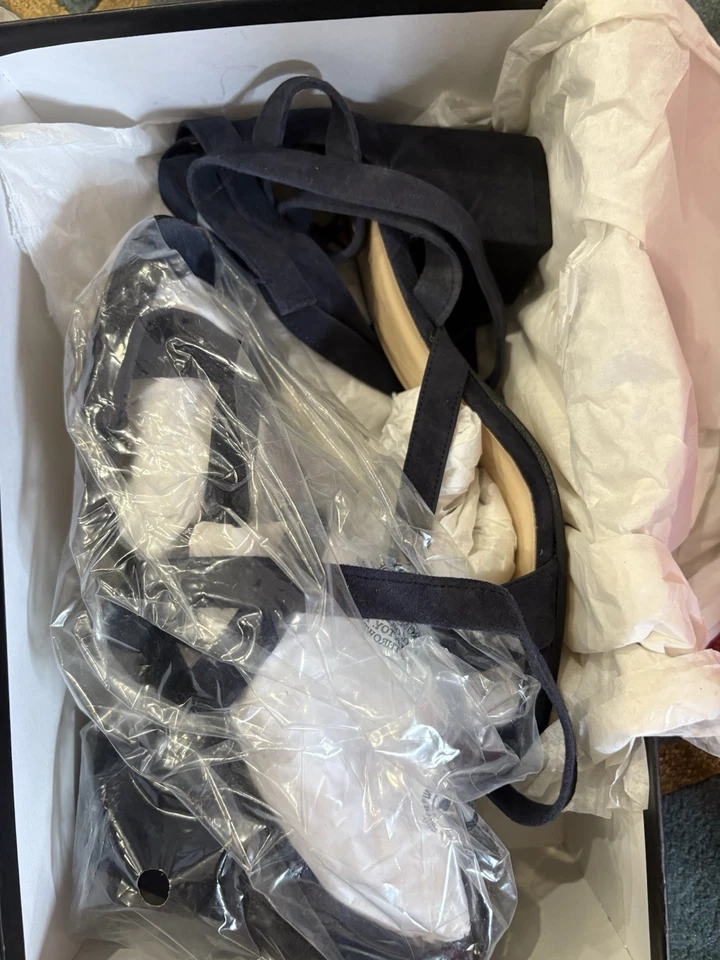 Sandalia Barneys New York Azul Marino Desguazada Tacón Bloque 38/8 Foto 2 de 2